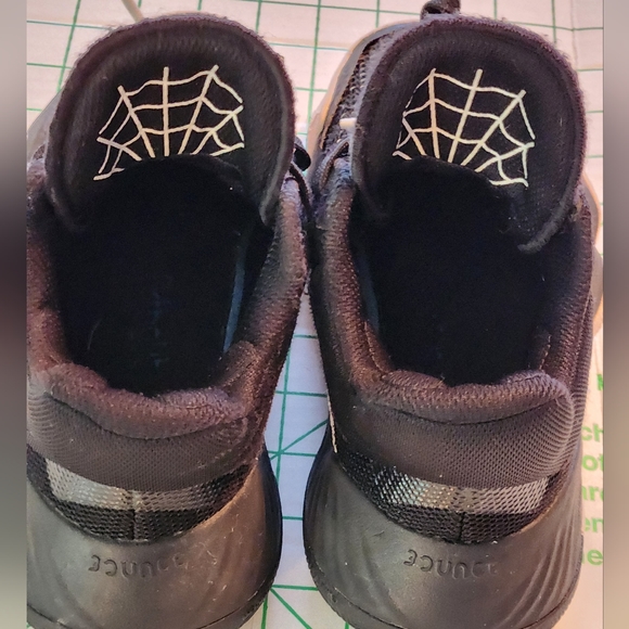 Adidas D.O.N Issue #1 Spiderman Basketball Shoes Size 5Y Black EG6566 - Picture 1 of 16